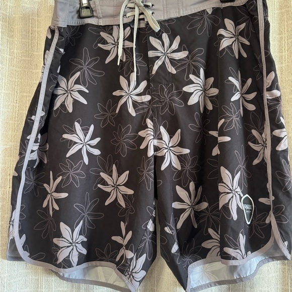 Kekulu Designs Other - Men's Black Floral Hybrid Board Shorts with Gray Trim